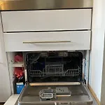 아파트 With Aircon *